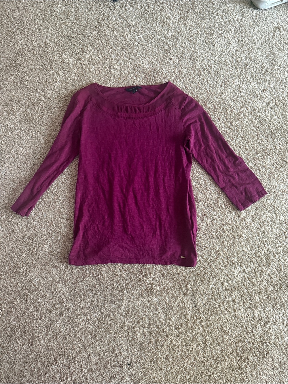 Women's Scoop Neck 3/4 Sleeve Top in Burgundy